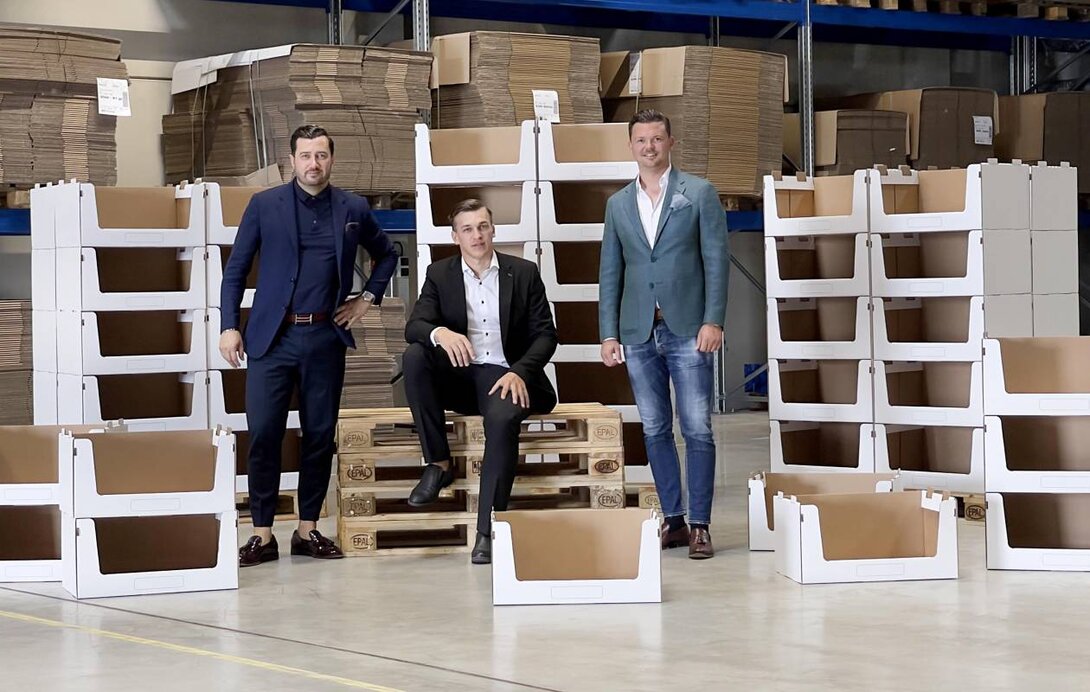 ThielemannGroup-Einstieg_bei_Lagerkarton.jpg